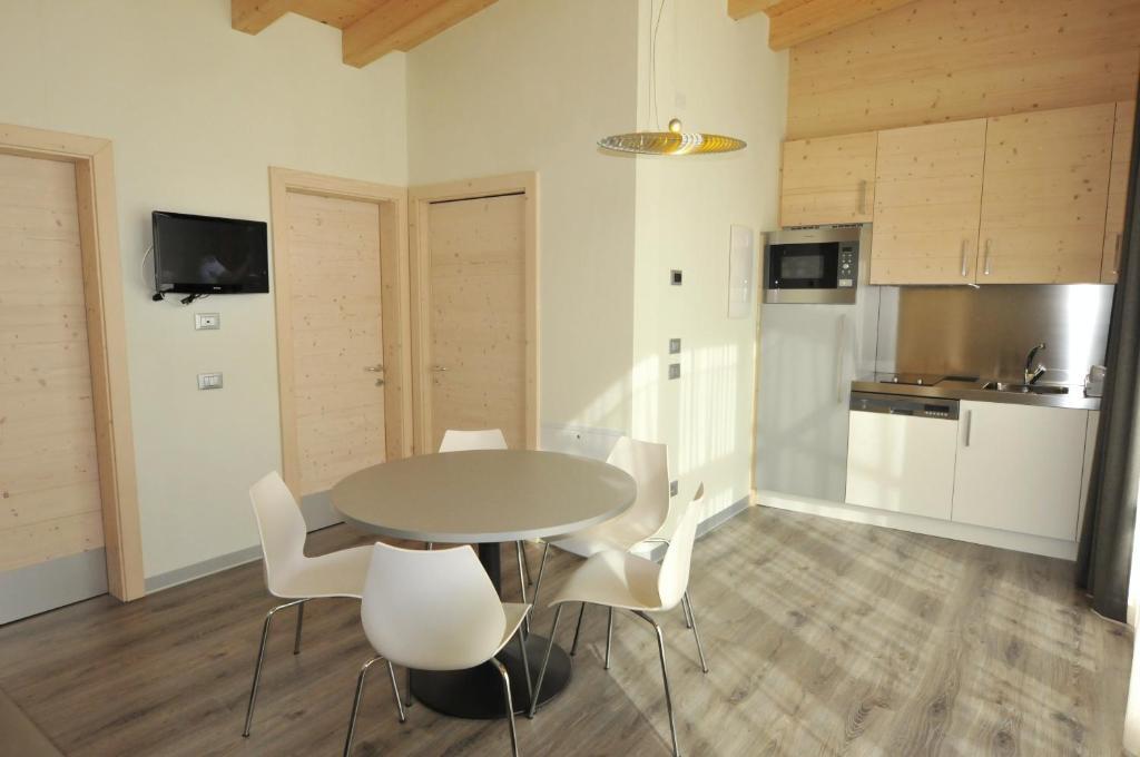 Bungalows Chalets Lago Di Molveno Pokój zdjęcie