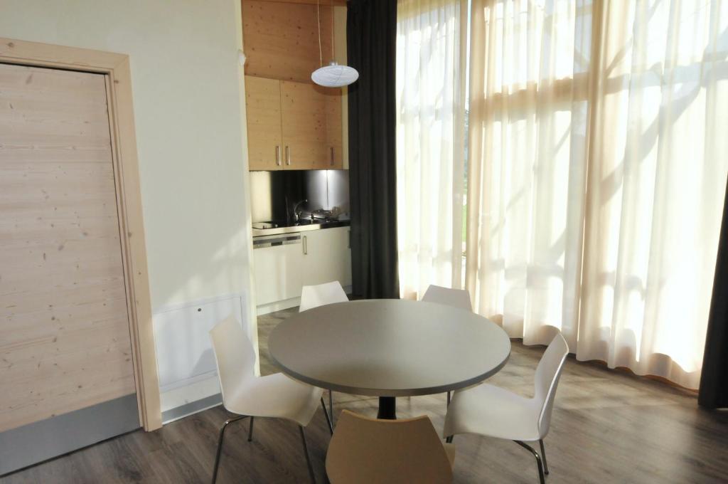 Bungalows Chalets Lago Di Molveno Pokój zdjęcie